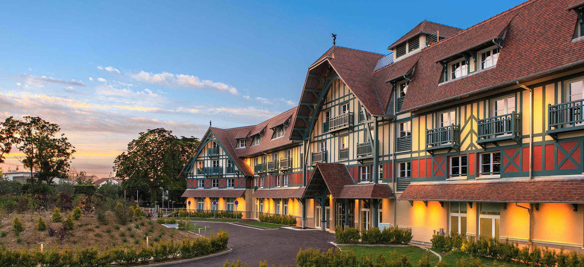 Renaissance Paris Hippodrome De St. Cloud Hotel Rueil-Malmaison Exterior photo